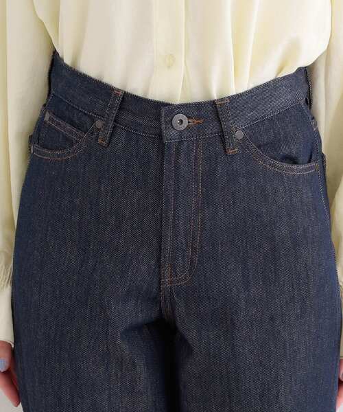 SHOO・LA・RUE（シューラルー）の「【SHOO・LA・RUE DENIM】大人のきれいめカジュアルに デニムテーパードパンツ（デニムパンツ・レディース・ネイビー/オフホワイト/ブルー・01/02/03/04/10）」の21枚目の写真