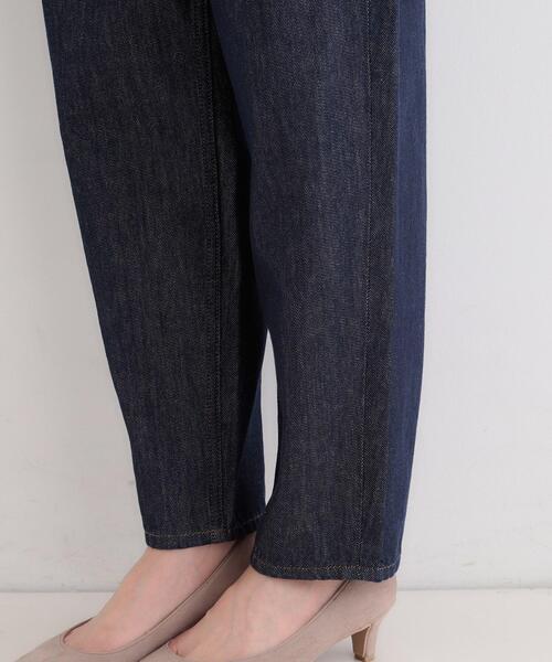 SHOO・LA・RUE(シューラルー)の「【SHOO・LA・RUE DENIM】大人のきれいめカジュアルに デニムテーパードパンツ(デニムパンツ・レディース・ネイビー/オフホワイト/ブルー・01/02/03/04/10)」の16枚目の写真