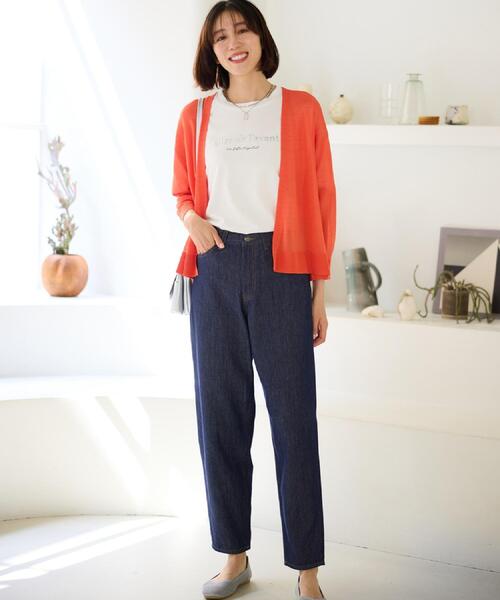 SHOO・LA・RUE(シューラルー)の「【SHOO・LA・RUE DENIM】大人のきれいめカジュアルに デニムテーパードパンツ(デニムパンツ・レディース・ネイビー/オフホワイト/ブルー・01/02/03/04/10)」の4枚目の写真