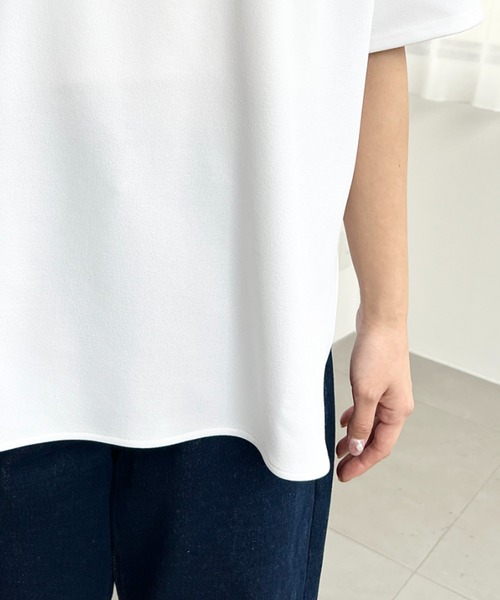 moment+（モーメントプラス）の「しわになりにくいストレッチジョーゼット半袖Tブラウス（Tシャツ/カットソー・レディース・ネイビー/オフホワイト/ブラック・M/L）」の12枚目の写真