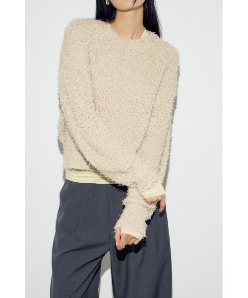 AZUL by moussy(アズールバイマウジー)の「カールヤーンクルーネックニット(ニット/セーター・レディース・ライトイエロー/アイボリー/ブラウン・SMALL/MEDIUM)」の4枚目の写真