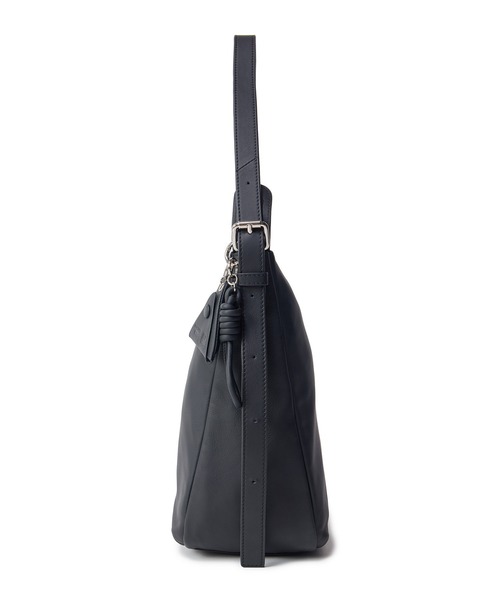 MEN'S BIGI（メンズビギ）の「【SEEKER/シーカー】別注 ソフトレザーショルダーバッグ（ショルダーバッグ・メンズ・ブラック/グレー系その他・FREE）」の3枚目の写真