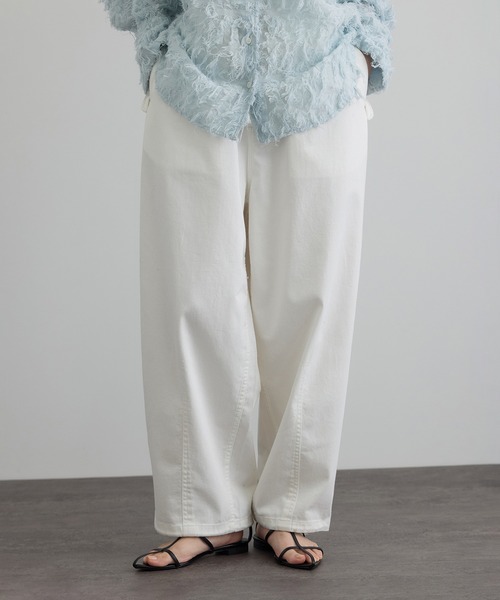 SALON adam et rope'(サロン アダム エ ロペ)の「【WEB限定】ブロークンツイルミリタリータックカーゴパンツ(カーゴパンツ・レディース・カーキ/キャメル/オフホワイト・FREE)」の5枚目の写真