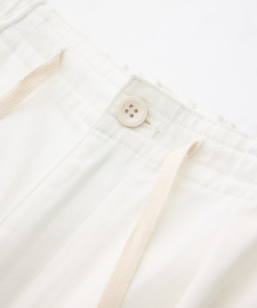 SALON adam et rope'(サロン アダム エ ロペ)の「【WEB限定】ブロークンツイルミリタリータックカーゴパンツ(カーゴパンツ・レディース・カーキ/キャメル/オフホワイト・FREE)」の18枚目の写真