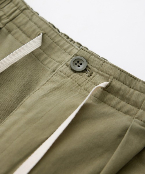 SALON adam et rope'(サロン アダム エ ロペ)の「【WEB限定】ブロークンツイルミリタリータックカーゴパンツ(カーゴパンツ・レディース・カーキ/キャメル/オフホワイト・FREE)」の19枚目の写真