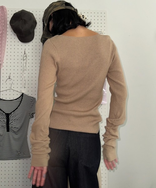 SHAGGIE(シャギー)の「袖ギャザースターグラフィックルーズニット(ニット/セーター・レディース・ベージュ/ホワイト/ブラック・FREE)」の10枚目の写真