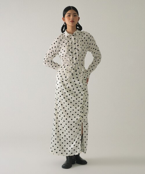 Ray BEAMS（レイビームス）の「ドット クリンクル フリル シャツ（シャツ/ブラウス・レディース・オフホワイト/ブラック・ONE SIZE）」の3枚目の写真