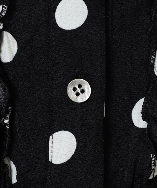 Ray BEAMS（レイビームス）の「ドット クリンクル フリル シャツ（シャツ/ブラウス・レディース・オフホワイト/ブラック・ONE SIZE）」の8枚目の写真