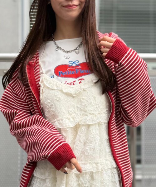 w closet（ダブルクローゼット）の「ハートリボン刺繍Tシャツ（Tシャツ/カットソー・レディース・サックスブルー/グレー/オフホワイト・FREE）」の4枚目の写真