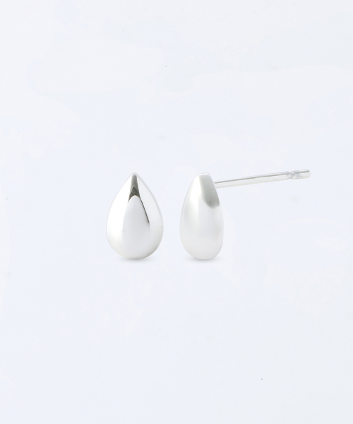 MUSINSA STANDARD WOMAN(ムシンサスタンダードウーマン)の「ウィメンズウォータードロップイヤリング(ピアス(両耳用)・レディース・その他・FREE)」の5枚目の写真