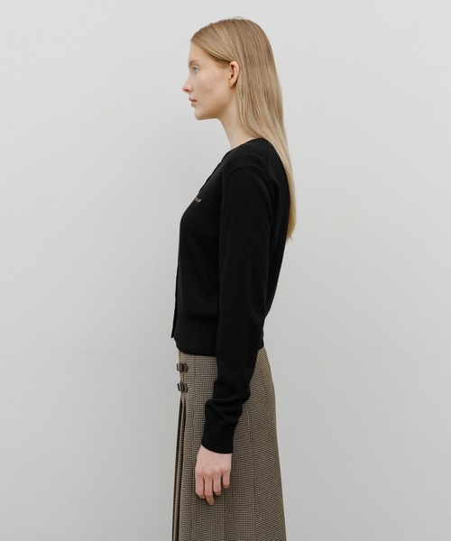 MARITHE + FRANCOIS GIRBAUD(マリテフランソワジルボー)の「W HALF KNIT ROUND NECK CARDIGAN SET UP(アンサンブル・レディース・オートミール/ピンク/ブラック・SMALL/MEDIUM)」の5枚目の写真