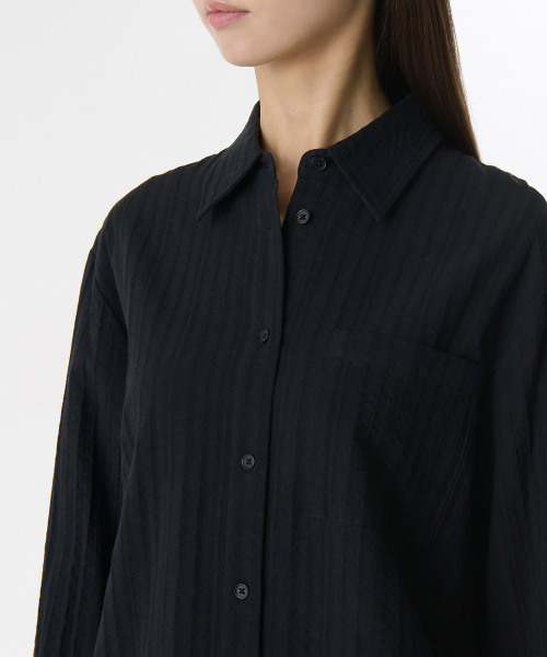 MUSINSA STANDARD WOMAN（ムシンサスタンダードウーマン）の「ウィメンズリラックスドレースシアサッカーシャツ[ブラック]（シャツ/ブラウス・レディース・その他・SMALL/MEDIUM/LARGE/X-SMALL）」の3枚目の写真