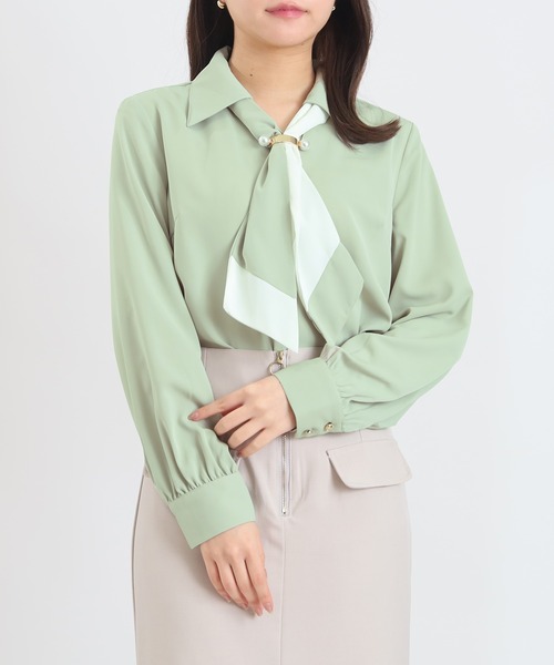 ASTORIA ODIER（アストリアオディール）の「金具付配色ボウタイブラウス（シャツ/ブラウス・レディース・ホワイト/ライトグレー/ベージュ/ミント・MEDIUM）」の9枚目の写真
