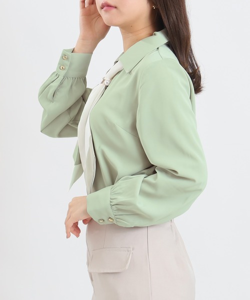 ASTORIA ODIER（アストリアオディール）の「金具付配色ボウタイブラウス（シャツ/ブラウス・レディース・ホワイト/ライトグレー/ベージュ/ミント・MEDIUM）」の10枚目の写真