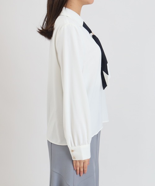 ASTORIA ODIER（アストリアオディール）の「金具付配色ボウタイブラウス（シャツ/ブラウス・レディース・ホワイト/ライトグレー/ベージュ/ミント・MEDIUM）」の22枚目の写真