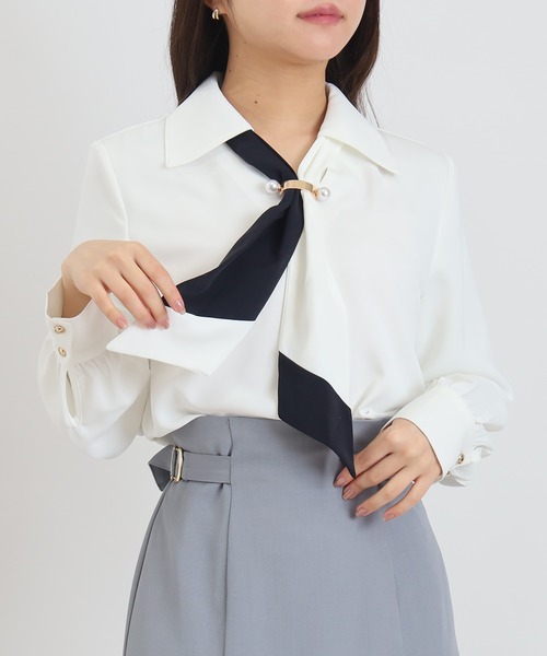 ASTORIA ODIER（アストリアオディール）の「金具付配色ボウタイブラウス（シャツ/ブラウス・レディース・ホワイト/ライトグレー/ベージュ/ミント・MEDIUM）」の17枚目の写真