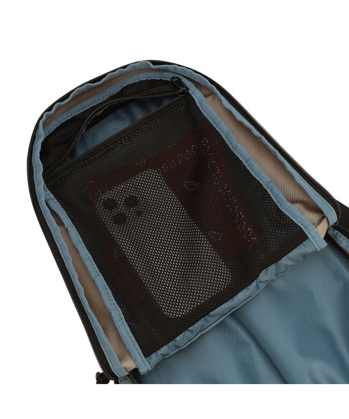 COLEMAN（コールマン）の「アトラススリングバック（ボディバッグ/ウエストポーチ・レディース・グレイッシュベージュ/ブラック/グレー・8L）」の22枚目の写真