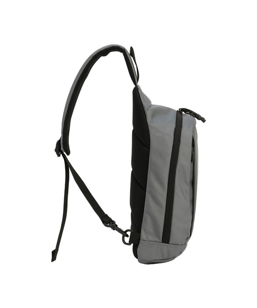 COLEMAN（コールマン）の「アトラススリングバック（ボディバッグ/ウエストポーチ・レディース・グレイッシュベージュ/ブラック/グレー・8L）」の13枚目の写真