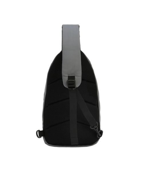 COLEMAN（コールマン）の「アトラススリングバック（ボディバッグ/ウエストポーチ・レディース・グレイッシュベージュ/ブラック/グレー・8L）」の15枚目の写真
