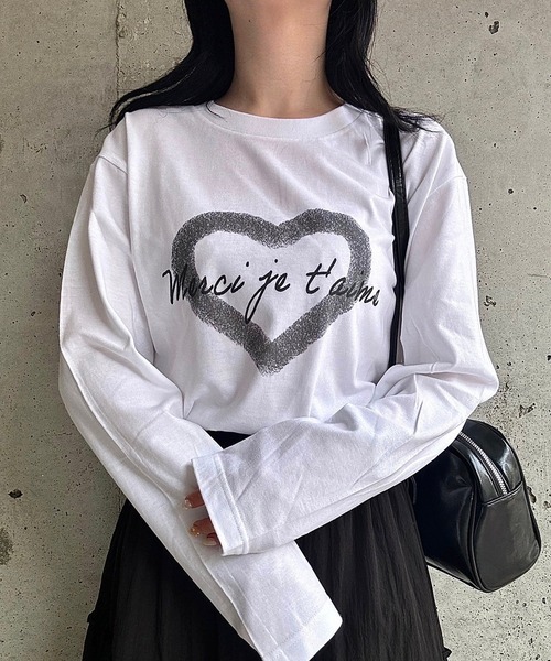 etta(エタ)の「グラフィックハートデザインロンT/長袖Tシャツ(Tシャツ/カットソー・レディース・ホワイト・MEDIUM)」の1枚目の写真