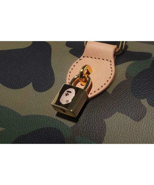 A BATHING APE（アベイシングエイプ）の「1ST CAMO BOSTON BAG（ボストンバッグ・メンズ・グリーン・FREE）」の4枚目の写真