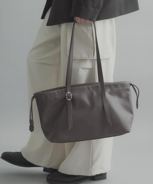 SENSE OF PLACE by URBAN RESEARCH(センスオブプレイスバイアーバンリサーチ)の「ロングハンドルキンチャクショルダーバッグ(ショルダーバッグ・メンズ・ブラック/シルバー/ブラウン・ONE)」の3枚目の写真