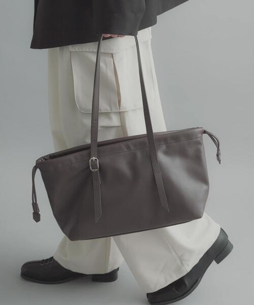 SENSE OF PLACE by URBAN RESEARCH(センスオブプレイスバイアーバンリサーチ)の「ロングハンドルキンチャクショルダーバッグ(ショルダーバッグ・メンズ・ブラック/シルバー/ブラウン・ONE)」の12枚目の写真