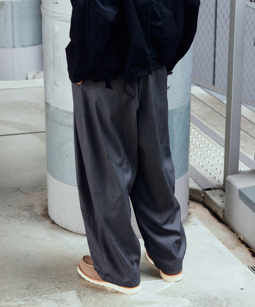 JOURNAL STANDARD（ジャーナルスタンダード）の「Airform / エアフォーム TR ワーク パンツ（スラックス・メンズ・ベージュ/ブラック/チャコールグレー・MEDIUM/LARGE）」の7枚目の写真