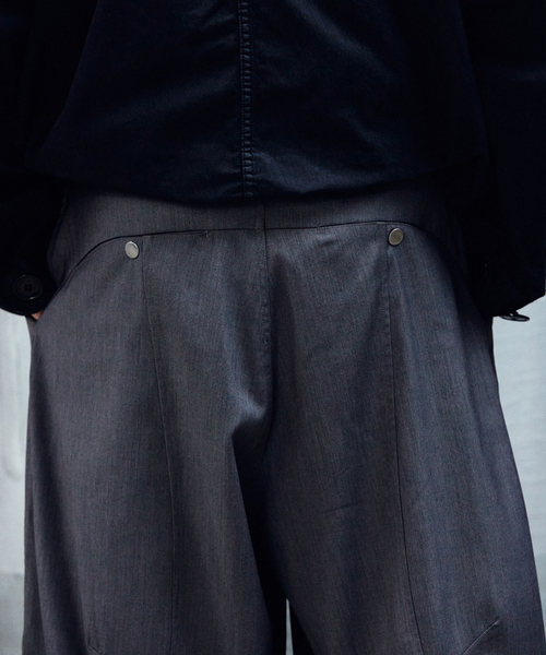 JOURNAL STANDARD（ジャーナルスタンダード）の「Airform / エアフォーム TR ワーク パンツ（スラックス・メンズ・ベージュ/ブラック/チャコールグレー・MEDIUM/LARGE）」の9枚目の写真