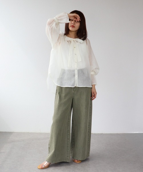 Three Four Time（ｽﾘｰﾌｫｰﾀｲﾑ）の「ギャーザーリボンカラーブラウス（シャツ/ブラウス・レディース・ブラック/ホワイト/イエロー・FREE）」の7枚目の写真