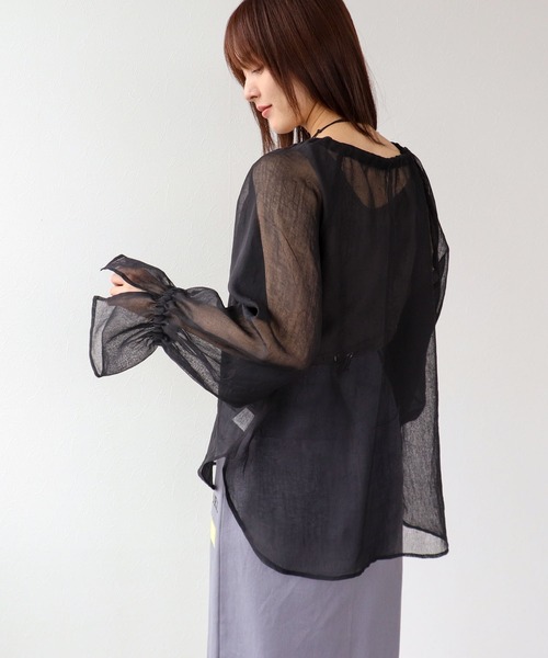 Three Four Time（ｽﾘｰﾌｫｰﾀｲﾑ）の「ギャーザーリボンカラーブラウス（シャツ/ブラウス・レディース・ブラック/ホワイト/イエロー・FREE）」の10枚目の写真