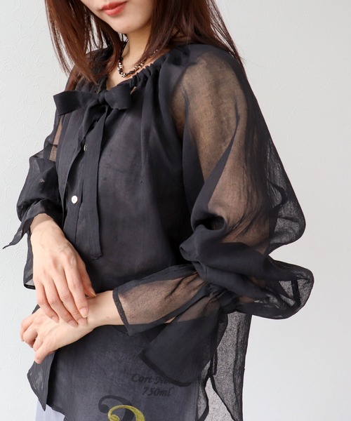 Three Four Time（ｽﾘｰﾌｫｰﾀｲﾑ）の「ギャーザーリボンカラーブラウス（シャツ/ブラウス・レディース・ブラック/ホワイト/イエロー・FREE）」の11枚目の写真