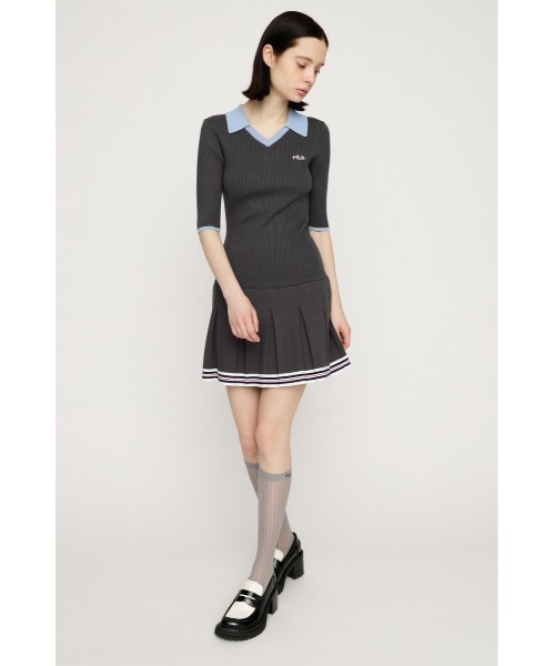 SLY(スライ)の「FILA x SLY BOX PLEATS S/OP フィラスライボックスプリーツショートワンピース 春服(ワンピース・レディース・ネイビー/杢グレー・1/2)」の4枚目の写真