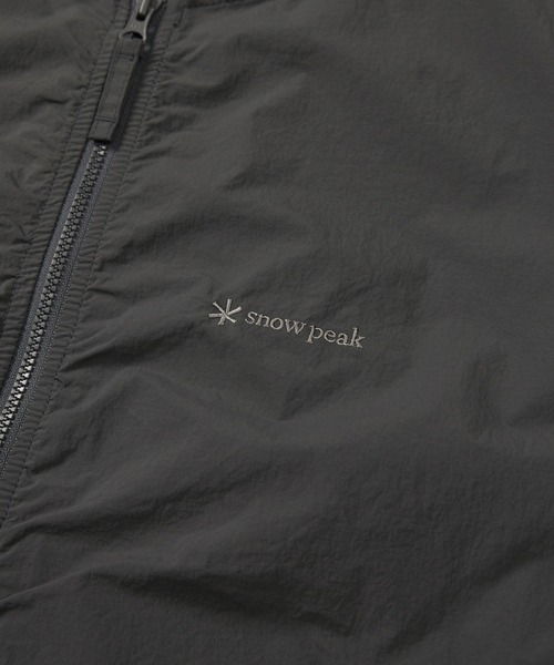 Snow Peak（スノーピーク）の「Snow Peak/ Light Taslan Women's Bomber Jacket ライト タスラン ウィメンズ ボンバー ジャケット 海外限定（ブルゾン・レディース・ライトベージュ/ブラック/ダークカーキ・L/M/S）」の5枚目の写真
