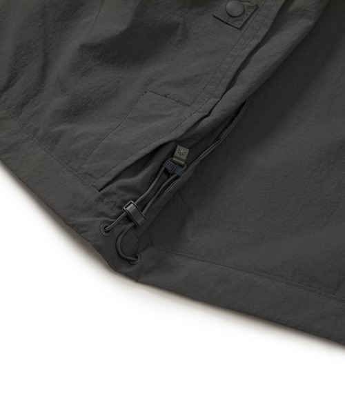 Snow Peak（スノーピーク）の「Snow Peak/ Light Taslan Women's Bomber Jacket ライト タスラン ウィメンズ ボンバー ジャケット 海外限定（ブルゾン・レディース・ライトベージュ/ブラック/ダークカーキ・L/M/S）」の9枚目の写真