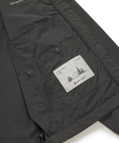 Snow Peak（スノーピーク）の「Snow Peak/ Light Taslan Women's Bomber Jacket ライト タスラン ウィメンズ ボンバー ジャケット 海外限定（ブルゾン・レディース・ライトベージュ/ブラック/ダークカーキ・L/M/S）」の10枚目の写真