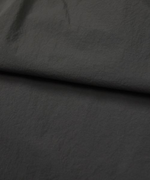 Snow Peak（スノーピーク）の「Snow Peak/ Light Taslan Women's Bomber Jacket ライト タスラン ウィメンズ ボンバー ジャケット 海外限定（ブルゾン・レディース・ライトベージュ/ブラック/ダークカーキ・L/M/S）」の11枚目の写真