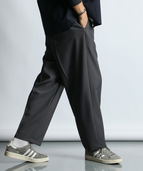 The DUFFER of ST.GEORGE（ザダファーオブセントジョージ）の「STRETCH CORDLANE WIDE TAPERED PANTS：コードレーン ワイドパンツ / スラックス / ストレッチパンツ / テーパードパンツ（スラックス・メンズ・グレー/ブラック・SMALL/MEDIUM/LARGE/X-LARGE）」の5枚目の写真