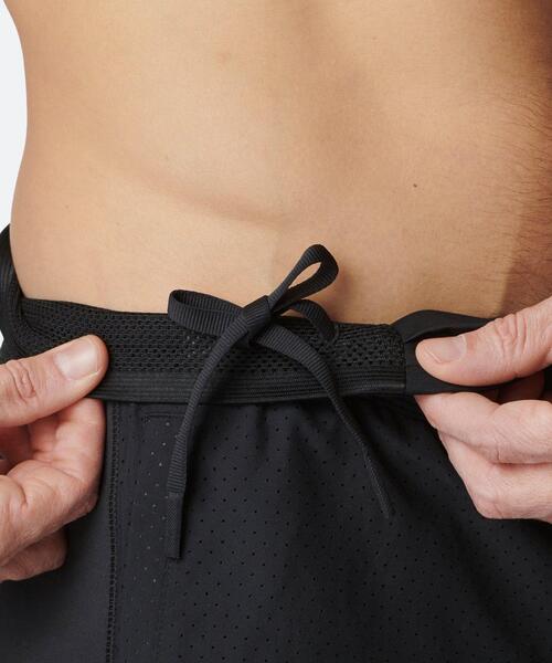 UNDER ARMOUR(アンダーアーマー)の「UAハイブリッド トレイン エリート ショーツ(トレーニング/メンズ)(その他パンツ・メンズ・ブラック・XL/L/2XL/S/M)」の6枚目の写真
