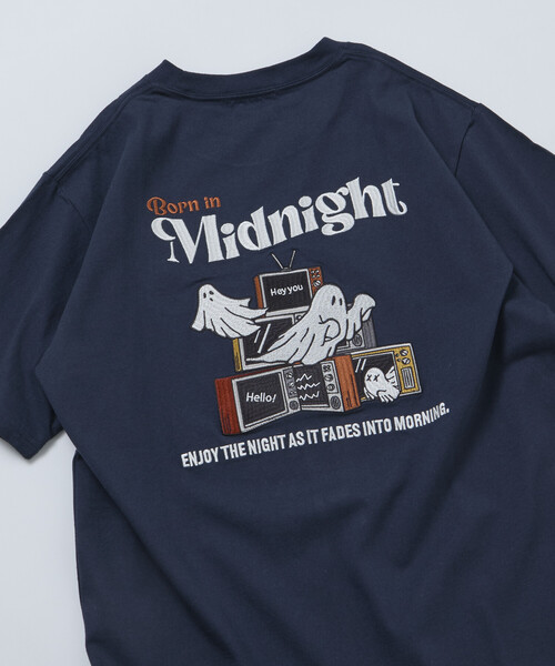 FREAK'S STORE(フリークスストア)の「限定展開 リラックスフィット バック刺繍デザイン クルーネック Tシャツ / Midnight(Tシャツ/カットソー・メンズ・ネイビー/ブラック/ホワイト・X-LARGE/LARGE/MEDIUM)」の3枚目の写真