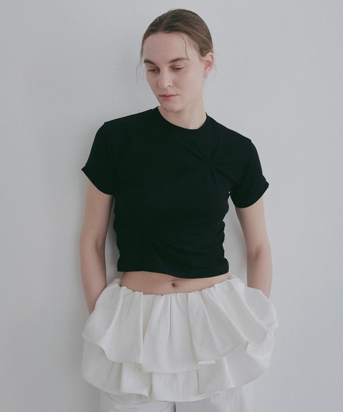 MANOF(マノフ)の「TUCK CUT TOPS(Tシャツ/カットソー・レディース・ホワイト/ブラック/ブラウン/グリーン・F)」の16枚目の写真