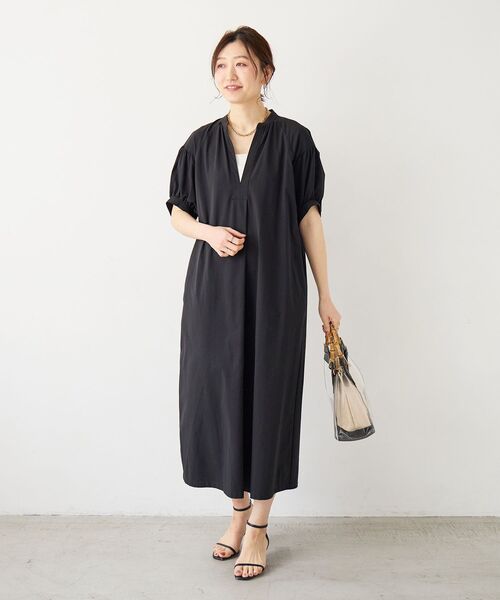 le.coeur blanc(ルクールブラン)の「ギャザースリーブスキッパーワンピース(ワンピース・レディース・ブラック/ブラウン・38)」の2枚目の写真