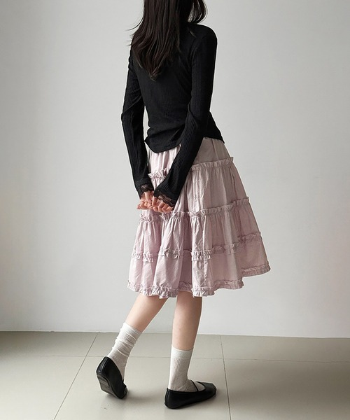 Girly Doll(ガーリードール)の「レーストリムVネックリブトップス(Tシャツ/カットソー・レディース・ホワイト/ブラック・M/L)」の14枚目の写真