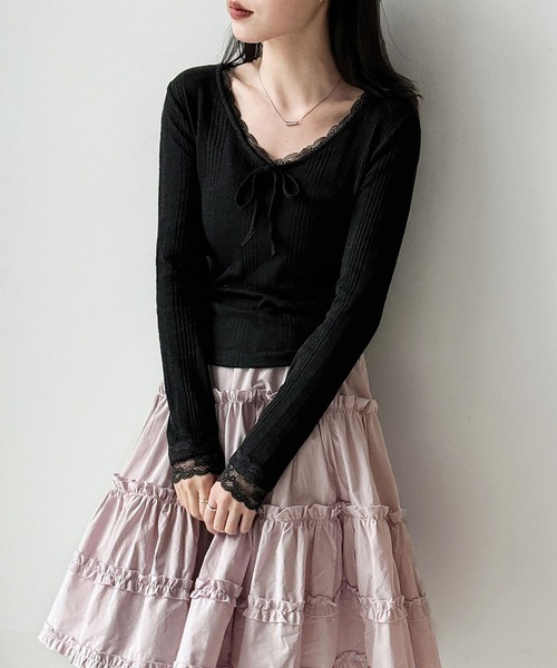 Girly Doll(ガーリードール)の「レーストリムVネックリブトップス(Tシャツ/カットソー・レディース・ホワイト/ブラック・M/L)」の18枚目の写真