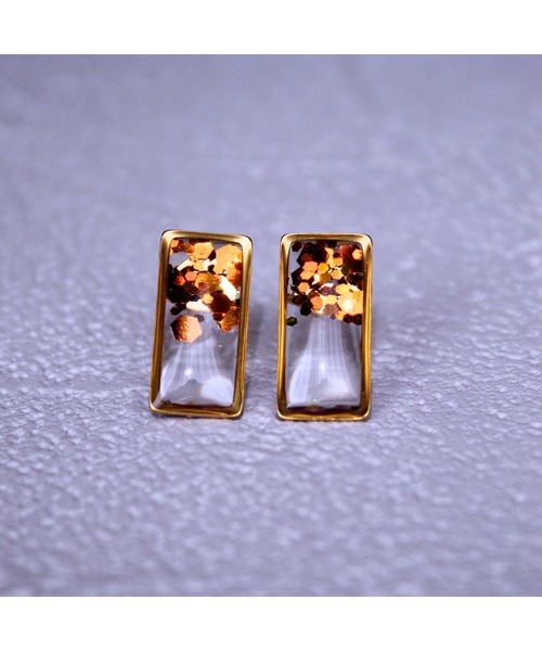 tone(トーン)の「【Willija】金属アレルギー対応《Evil squareⅡmini》偏光ホログラムのピアス(MA)(ピアス(両耳用)・レディース・グリーン/オレンジ/ブルー/ピンク・FREE)」の5枚目の写真