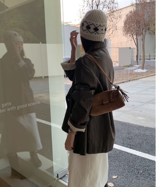Lips(リップス)の「ハートチャーム付きスウェードハンドバック(ハンドバッグ・レディース・カーキ/ベージュ/キャメル/ブラウン・FREE)」の12枚目の写真