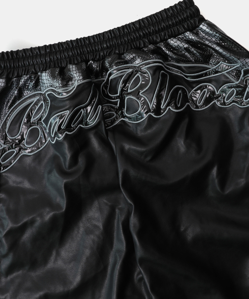 BADBLOOD(バッドブラッド)の「コントラストレザートラックパンツ - ブラックパイソン(スウェットパンツ・レディース・その他・SMALL/MEDIUM/X-SMALL/XX-SMALL)」の3枚目の写真