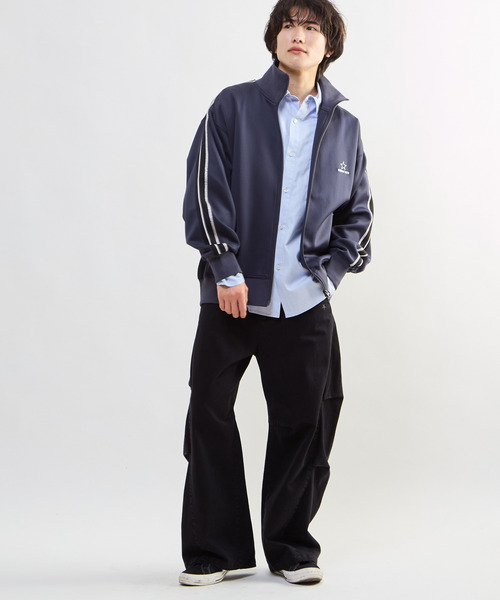 CONVERSE TOKYO(コンバーストウキョウ)の「SIDE LINE LOOSE TRACK JACKET(UNISEX)(その他アウター・レディース・オリーブ/ブラック/チャコールグレー/ライトグレー・LARGE/MEDIUM)」の8枚目の写真