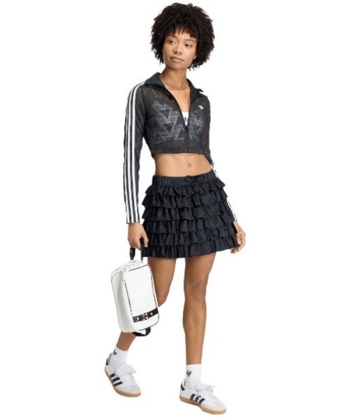 adidas(アディダス)の「adidas originals LACE RUFFLE MINI SKIRT(アディダスオリジナルス レース フリル ミニスカート)(スカート・レディース・ブラック/ホワイト系・LARGE/MEDIUM/SMALL)」の2枚目の写真