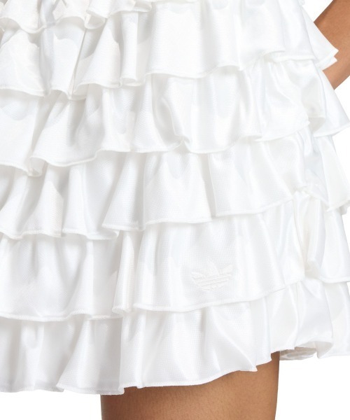 adidas(アディダス)の「adidas originals LACE RUFFLE MINI SKIRT(アディダスオリジナルス レース フリル ミニスカート)(スカート・レディース・ブラック/ホワイト系・LARGE/MEDIUM/SMALL)」の6枚目の写真